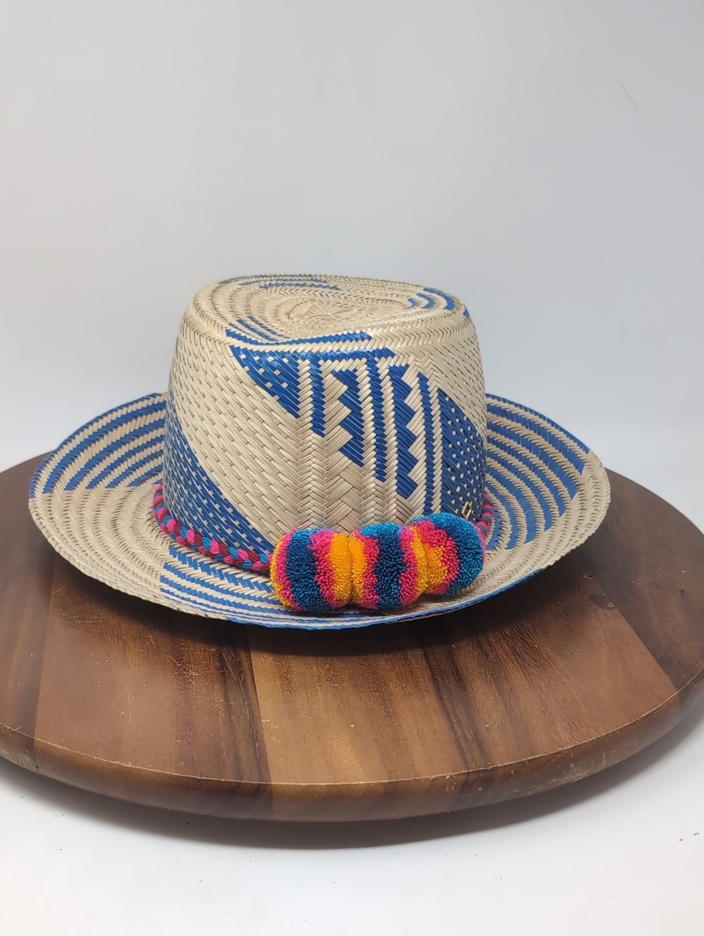 NWOT Yosuzi Hat Size L